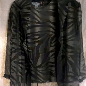 2 piece 100% silk set. Sleeveless tank with matching sheer 3/4 sleeve jacket